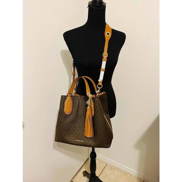 Michael Kors Brooklyn Ladies Large Brown Canvas Satchel Bag - Picture 5 of 16